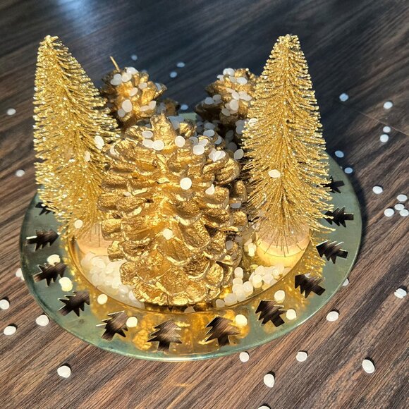 NEWBURY COLLECTION Golden Pinecone Candle Garden NEW IN BOX! - Picture 2 of 14